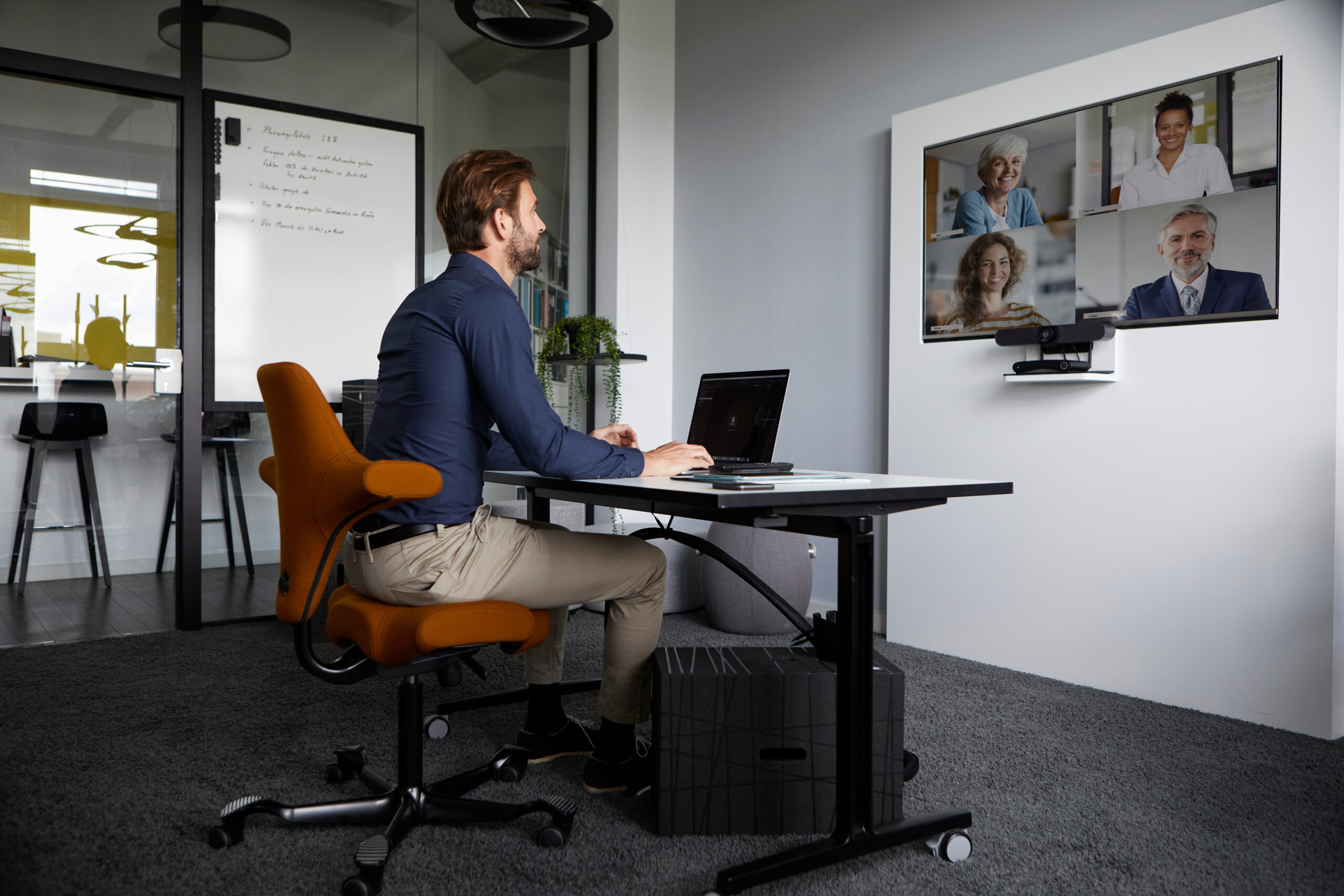 Six Reasons to Invest in Wireless Conferencing Technology